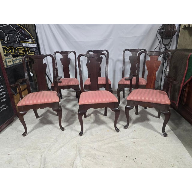 Mid 20th Century Set of 8 Queen Anne Style Mahogany Dining Chairs With Captain’s Chairs For Sale - Image 4 of 6
