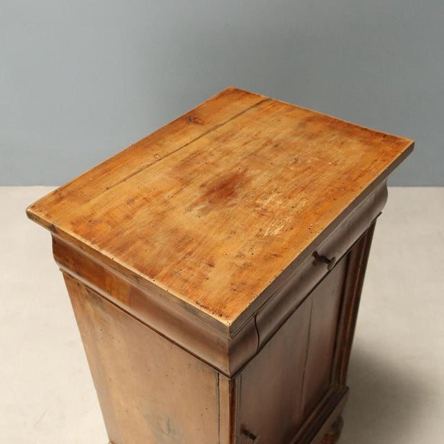 Louis Philippe Walnut Nightstands, Set of 2 For Sale - Image 10 of 13