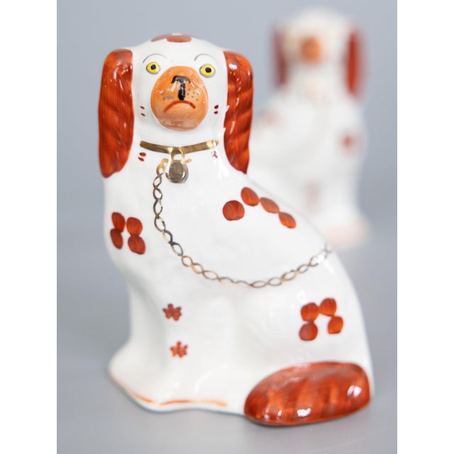 Victorian Vintage English Staffordshire Spaniel Russet Dogs Figurines - a Pair For Sale - Image 3 of 8