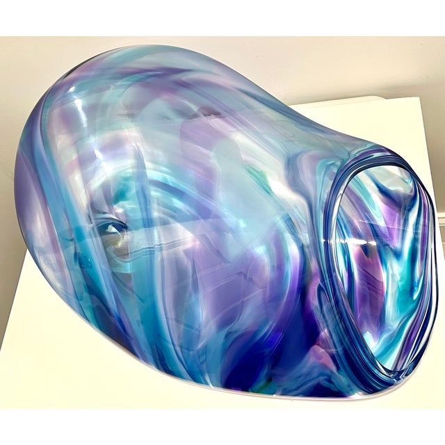 David Lindsey “Signature Series” Large Studio Art Glass Vessel Sculpture, 1998 For Sale - Image 10 of 12