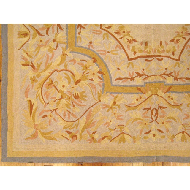 Vintage Indian Decorative Oriental Chain Stitch Rug in Room Size For Sale - Image 4 of 10