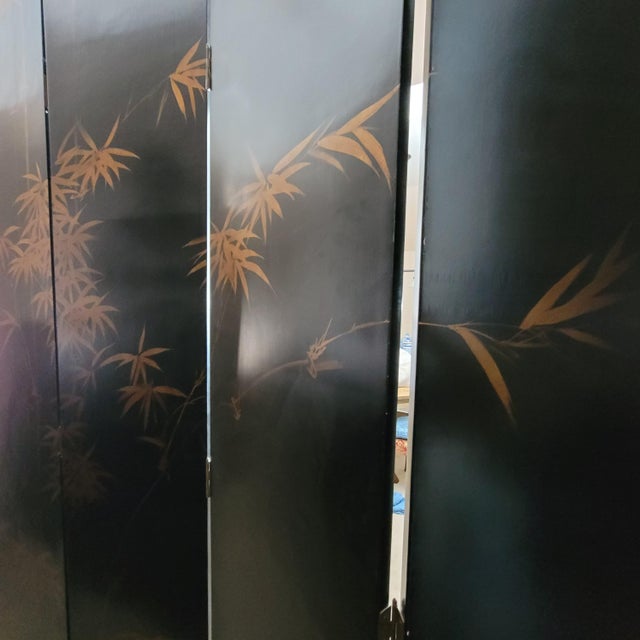 Early 20th Century Chinese Export Coromandel Six-Panel Folding Screen With Gilded and Hand Painted Chinese Daily Life For Sale - Image 10 of 15