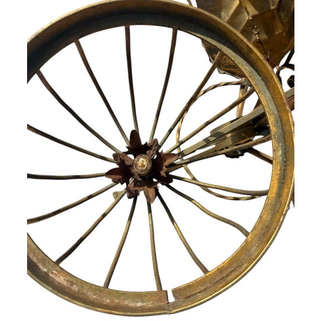 Metal 1960s Hollywood Regency Style - Glamorous, Gorgeous, Golden Lotus Floor Lamp For Sale - Image 7 of 12