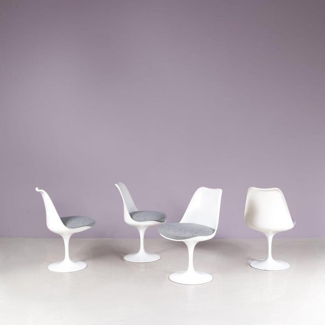 Textile Tulip Chairs with Gray Fabric Cushions by Eero Saarinen for Knoll International, USA, 1960s, Set of 4 For Sale - Image 7 of 12
