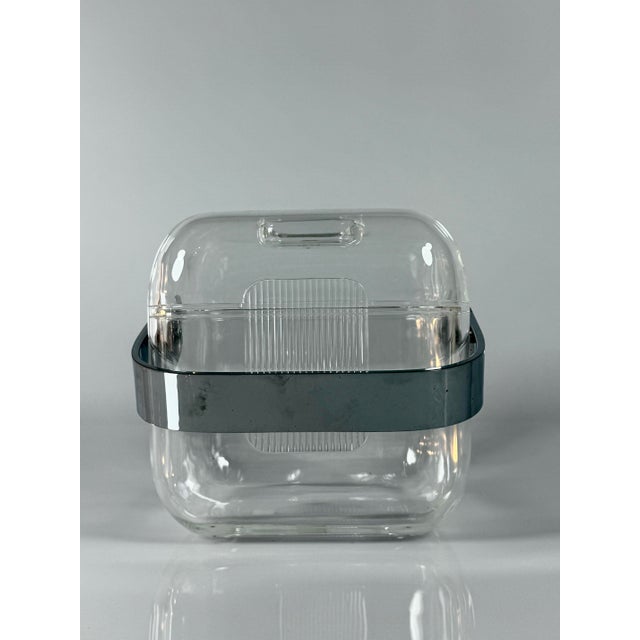 Bucket includes the inner tray and the original box This piece has an attribution mark, I am sure that it is completely...