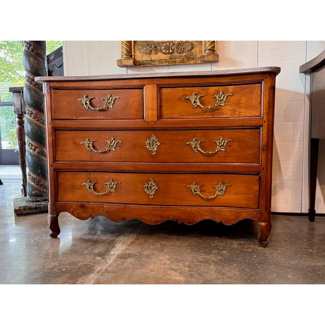 French 18th Century French Louis XV Walnut Serpentine Commode With Rococo Brasses For Sale - Image 3 of 14
