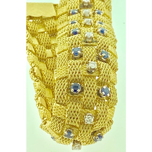 Blue 3 Carat Sapphire and 2 Carat Diamond Bracelet in 18 Karat Yellow Gold 116 Gm For Sale - Image 8 of 8