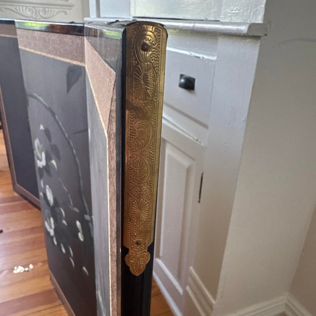 Mid 20th Century Japanese Byōbu Chinoiserie-Style Four-Panel Hand Painted and Signed Silk Screen Room Divider For Sale - Image 4 of 12