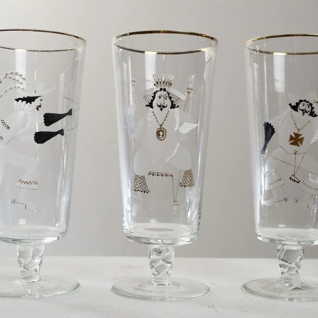 Mid-Century Modern Glasses with Three Musketeers and Cardinal Richelieu, 1960s, Set of 4 For Sale - Image 3 of 10