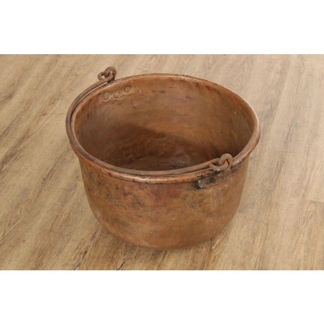 High Quality Antique Hand-Forged Patinated Copper Kettle Pot with Iron Handle for Open Fire Suspension
