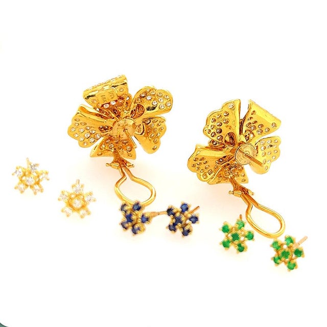 Contemporary Late 20th Century Pair of 18k Diamond Floral Earrings with Inserts For Sale - Image 3 of 3