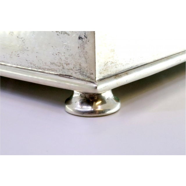 Metal Silver Shell Jewelry Box with Reliefs and Applications For Sale - Image 7 of 9