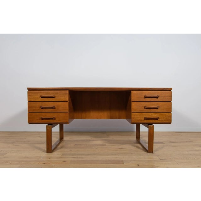 Dyrlund Mid-Century Teak Freestanding Desk by Torben Valeur & Henning Jensen for Dyrlund, Denmark, 1960s For Sale - Image 4 of 18