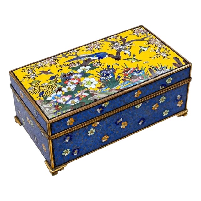 Japanese Cloisonne Enamel Bird and Floral Trinket Box Signed Inaba, Meiji For Sale