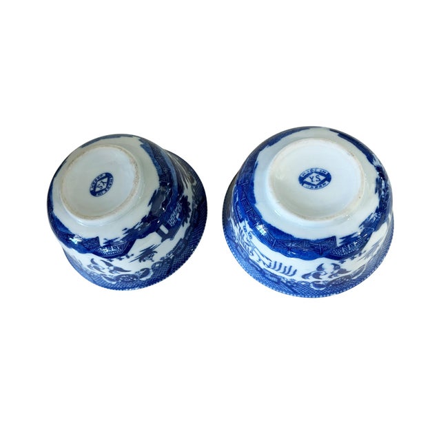 1940s Vintage Blue and White Willow Pattern Japanese Decorative Set of 2 Bowls Made in Japan For Sale - Image 5 of 8