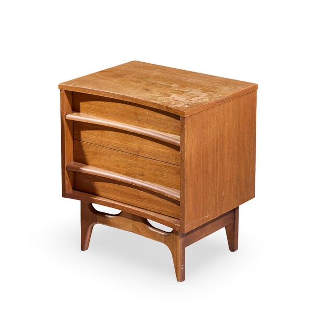 Young Manufacturing Mid Century Walnut Curved Front Nightstands - Pair For Sale - Image 11 of 11