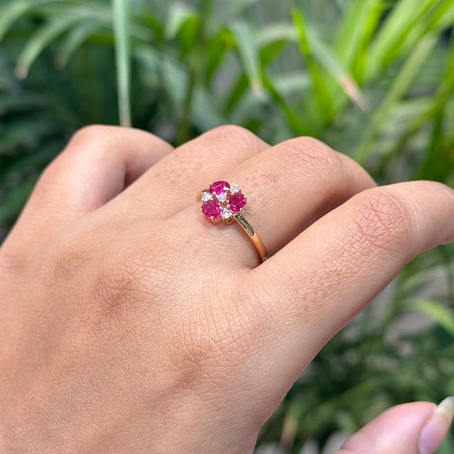 Modern 14k Gold Natural Ruby Diamond Floral Cluster Proposal Ring Size 4 For Sale - Image 3 of 18