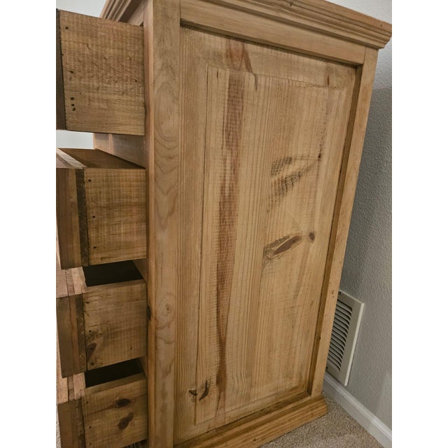 Late 19th Century Rustic Knotty Pine Chest of Drawers For Sale In Seattle - Image 6 of 18