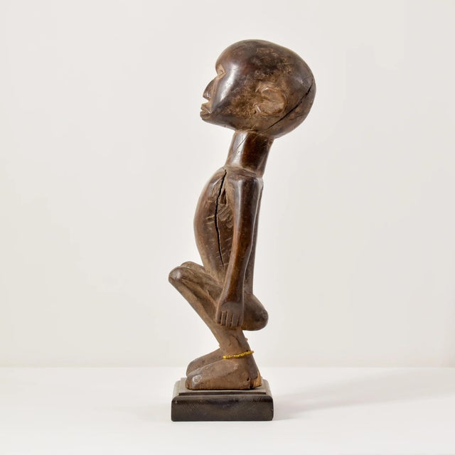 Early 20th Century Early 20th Century Nyamwezi Wood Figure on Custom Base Tanzania For Sale - Image 5 of 10