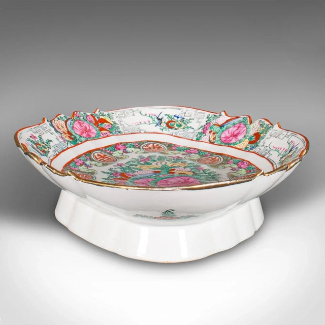 1900's Antique Chinese Cantaloupe Serving Dish For Sale - Image 4 of 10