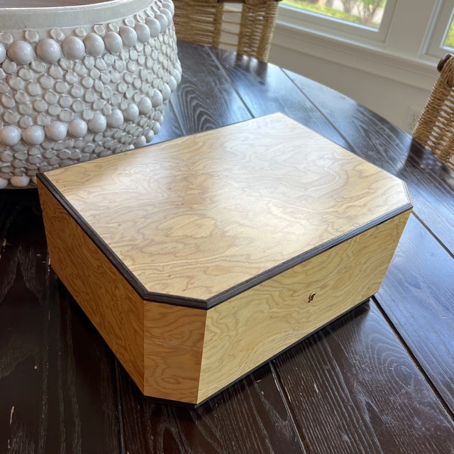 Art Deco Italian Art Deco Style Maple Jewelry Box For Sale - Image 3 of 7