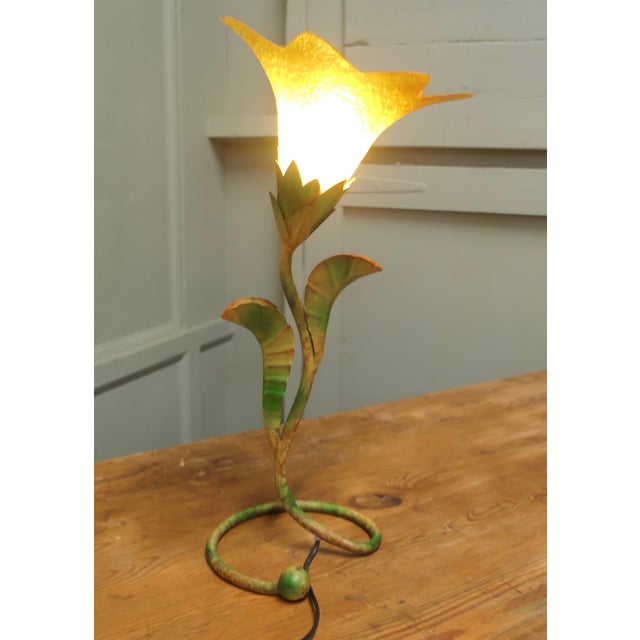 French Painted Toleware Lilly Pad Table Lamp, 1960 For Sale - Image 4 of 9