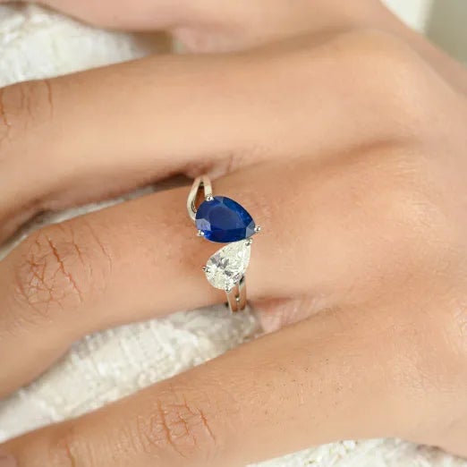 18k Gold Pear Cut Sapphire Diamond Toi Et Moi Engagement Ring Size 5 For Sale In New York - Image 6 of 12