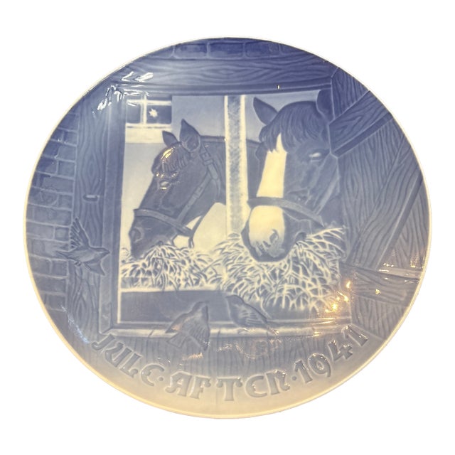Bing & Grøndahl Christmas Plate 1941 Horses in the Stable Enjoy the Christmas Meal For Sale