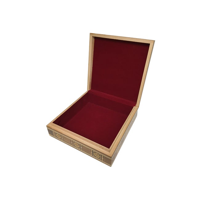 Wood Mid 20th Century Handmade Marquetry Mosaic Inlaid Wooden Jewelry Box For Sale - Image 7 of 9