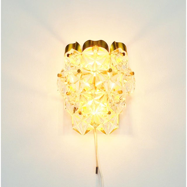 Kinkeldey Faceted Crystal Glass & Brass Wall Light from Kinkeldey, Germany, 1970s For Sale - Image 4 of 9
