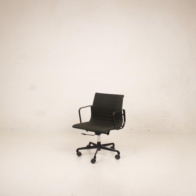 Vintage Black Aluminum Office Chair by Charles & Ray Eames for ICF, 1970s For Sale - Image 9 of 18