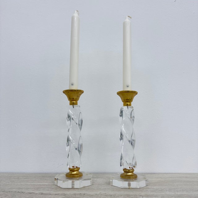 Twisted Acrylic Glass Candleholders, 1970s, Set of 2, in Good conditions. Designed 1970 to 1979
