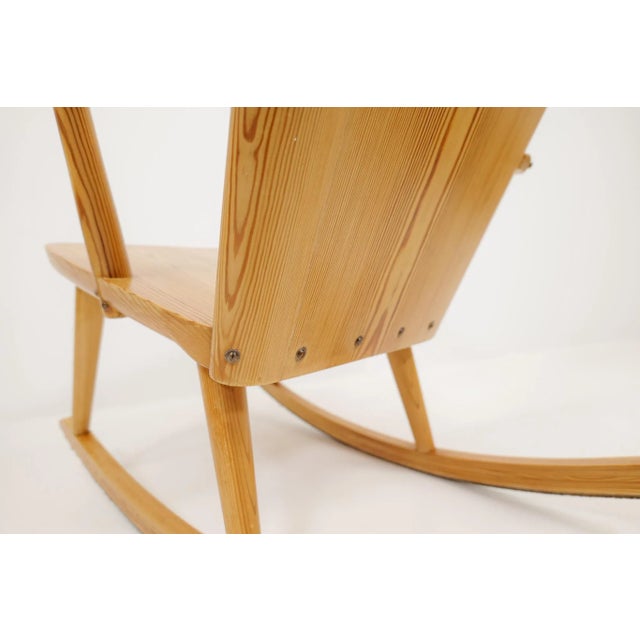 Mid-Century Rocking Chair in Pine from Göran Malmvall, Sweden, 1940s For Sale - Image 12 of 18