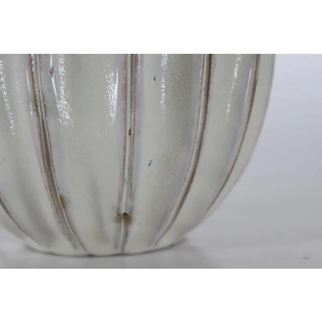 Modern Danish Pumpkin Shape with Creme Coloured Glaze Ceramic Table Lamp by Laurine, 1960s For Sale - Image 6 of 12