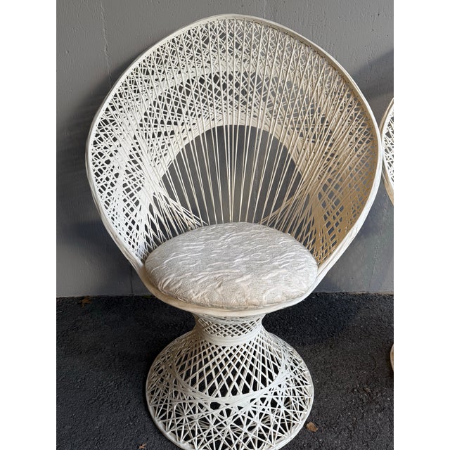 1960s Pair of Russell Woodard Spun Fiberglass Peacock Fan Throne Chairs For Sale - Image 10 of 12