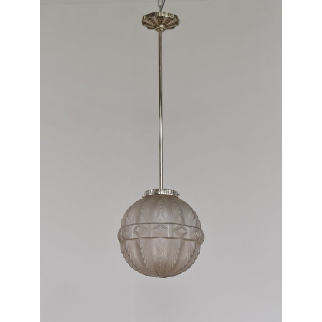 1930s Large French Art Deco Pendant Light by Hettier & Vincent - 1930s For Sale - Image 5 of 16