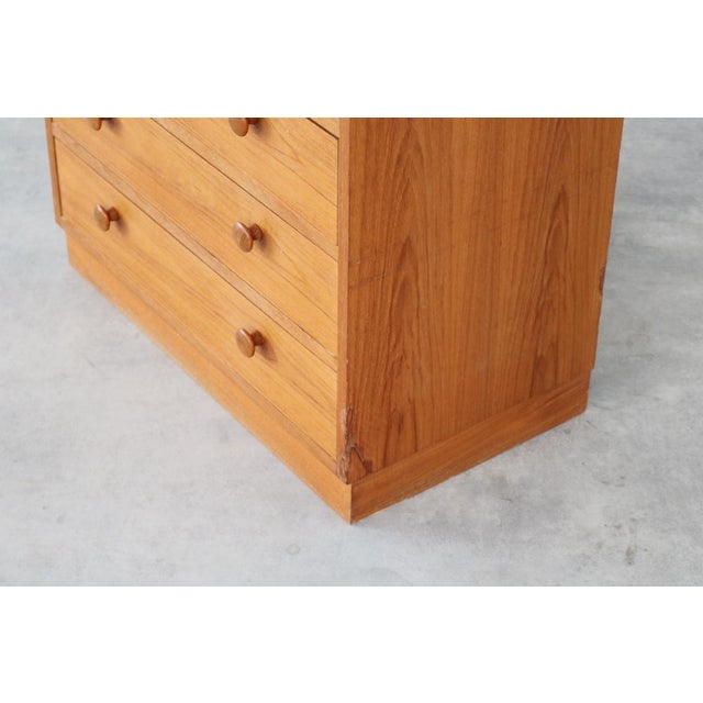 Vintage Chest of Drawers in Teak, 1960s For Sale - Image 6 of 9
