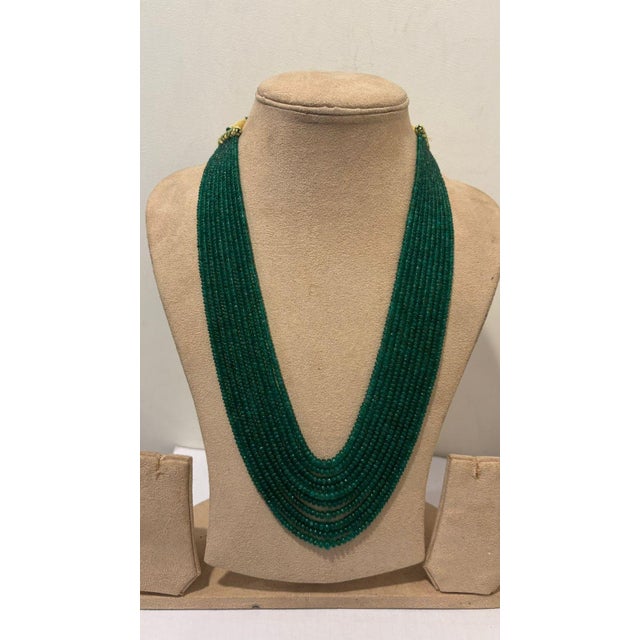 Natural Emerald Zambian Beads in 10 lines For Sale - Image 14 of 18