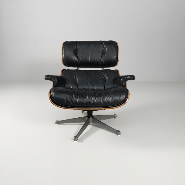 1970s Set of American Modern Lounge Chair and Ottoman by Charles & Ray Eames, 1970s For Sale - Image 5 of 18