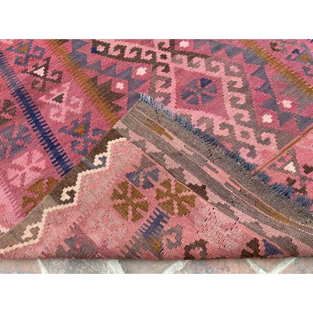 Afghan Maimana Kilim Area Rug, Handwoven Wool, 5x10, Rose & Navy For Sale - Image 16 of 16
