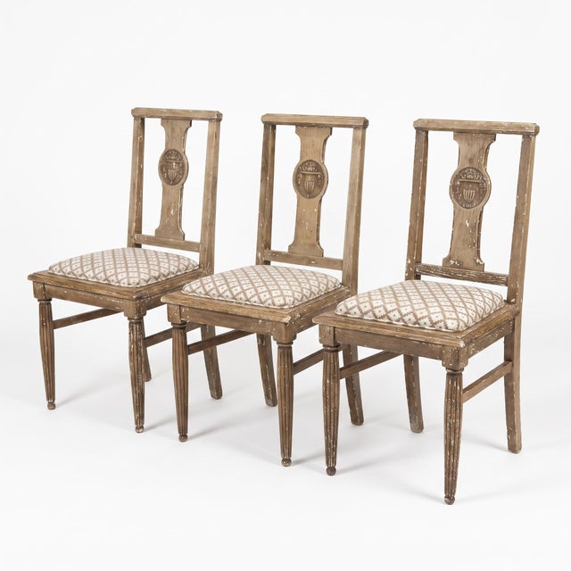 Early 20th Century Neoclassical Revival Urn-Back Oak Dining Chairs, Set of 3 For Sale In Houston - Image 6 of 9