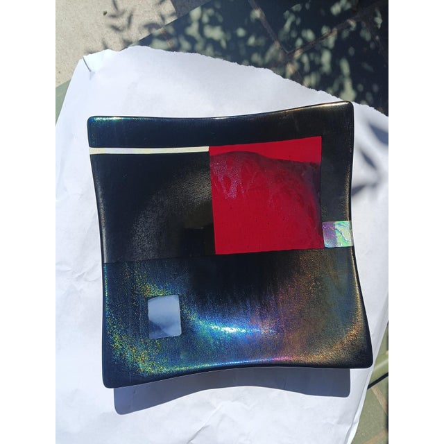 1980s Vintage Iridescent Fused Glass Plate by Gaya (Dan & Eve King-Lehman) Decorative Plate For Sale - Image 5 of 8