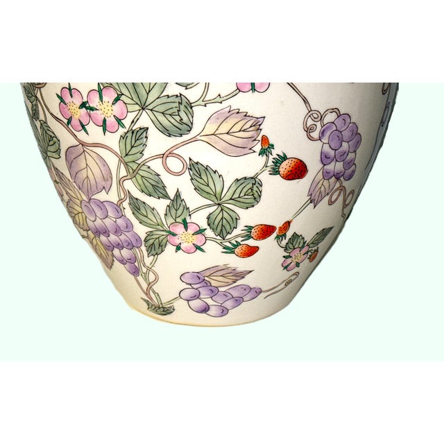 Late 20th Century Chinese Porcelain Ginger Jar For Sale In New York - Image 6 of 9