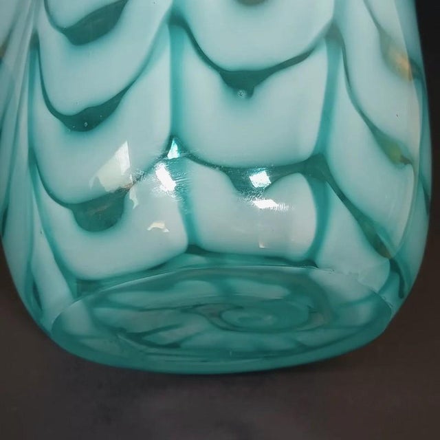 Royal Gallery Turquoise Hand Blown Opalescent Art Glass Handkerchief Vase Poland For Sale - Image 9 of 10