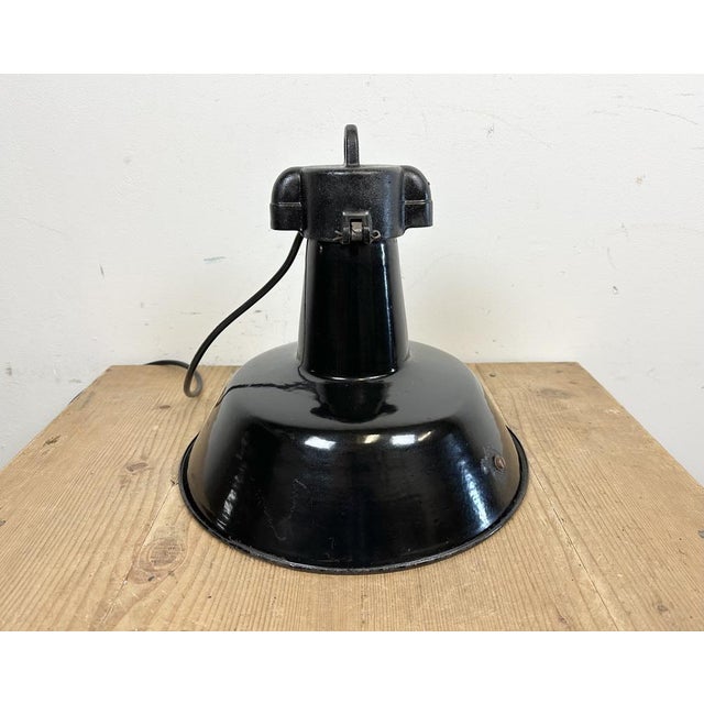 Industrial Black Enamel Factory Lamp with Cast Iron Top, 1960s For Sale - Image 13 of 18