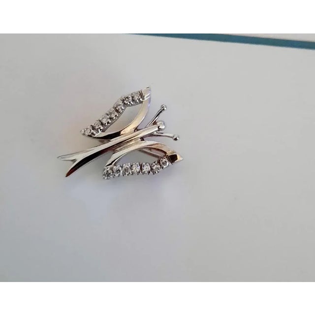 Small 14 Karat Gold Butterfly Brooch with Diamonds, 1980s For Sale - Image 4 of 4