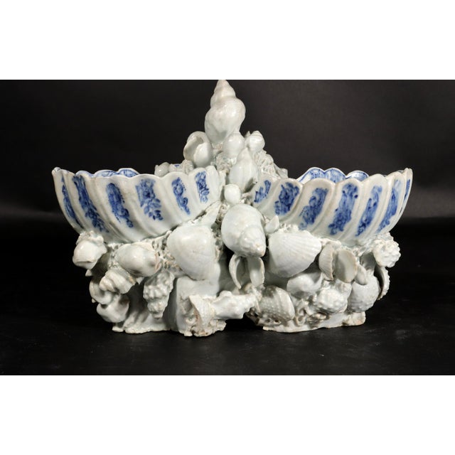 Bow Porcelain Underglaze Blue & White Shell Sweetmeat Stand For Sale - Image 12 of 16