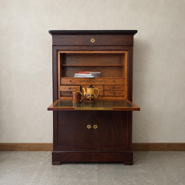 19th Century Charles X Secretary Desk in Mahogany and Maple with a Marble Top, in Very Good conditions. Designed 1890 to 1919
