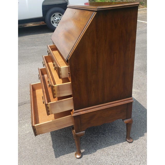 Wood Pennsylvania House Slant Front 4-Drawer Cherry Secretary Desk With Lock For Sale - Image 7 of 12