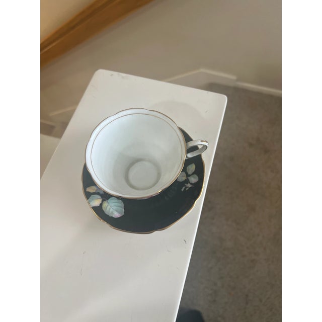 Vintage Paragon England Cabbage Roses Black Teacup & Saucer Set For Sale In Los Angeles - Image 6 of 13
